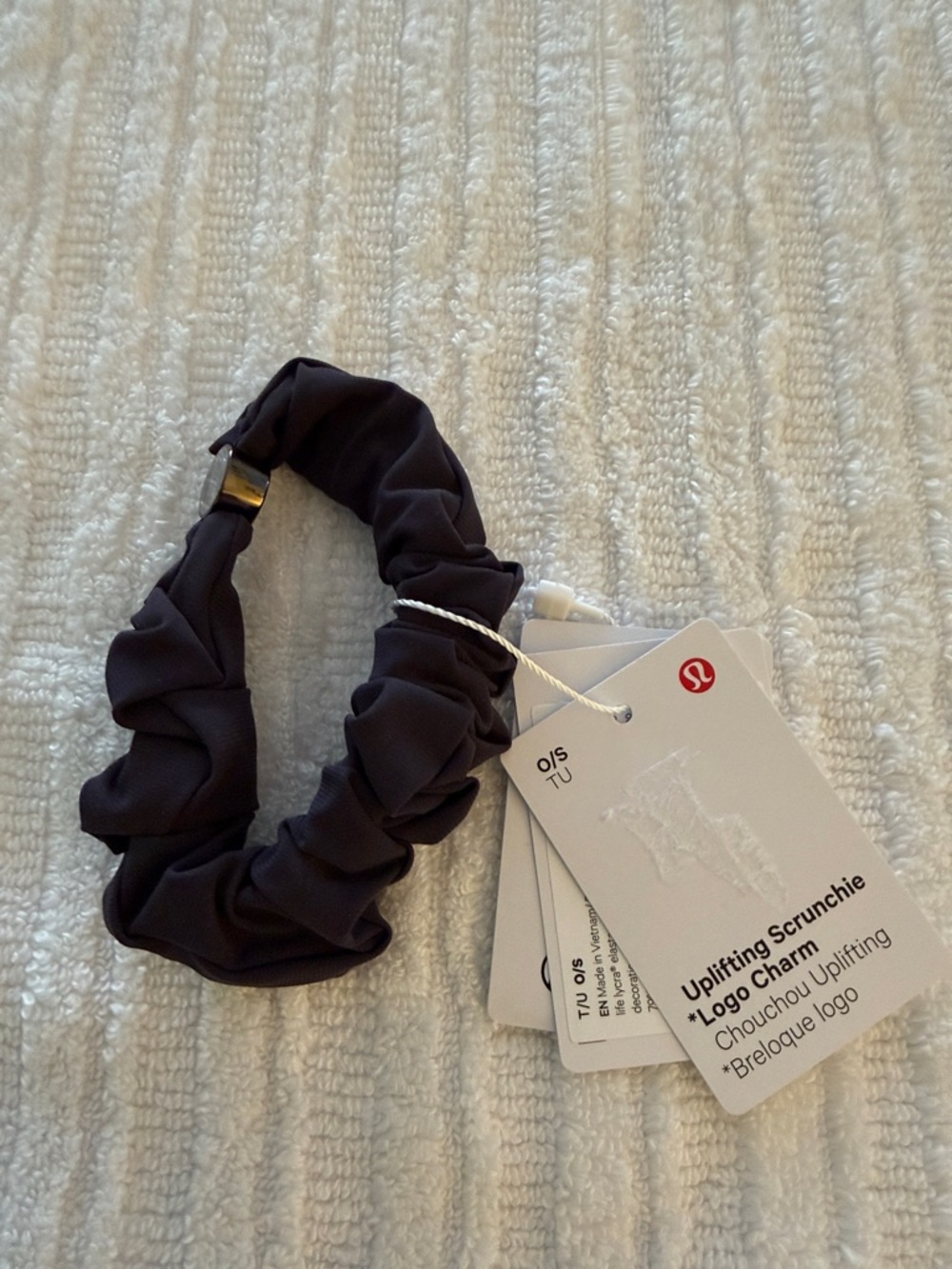 lululemon athletica Uplifting Scrunchie with Logo Charm in Atmospheric Purple
